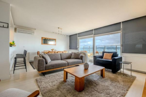 3-Bedroom Apartment with View and Balcony
